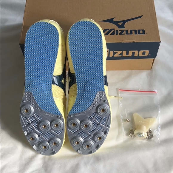 NIB Women’s Mizuno Tempo Track Shoes - 9.5 - Picture 2 of 6